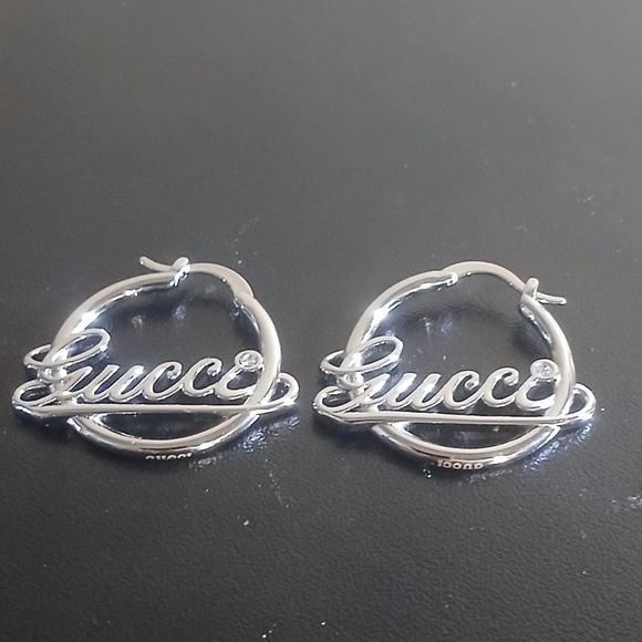 Gucci Silver Cursive Logo Hoop Earrings - Picture 2 of 8